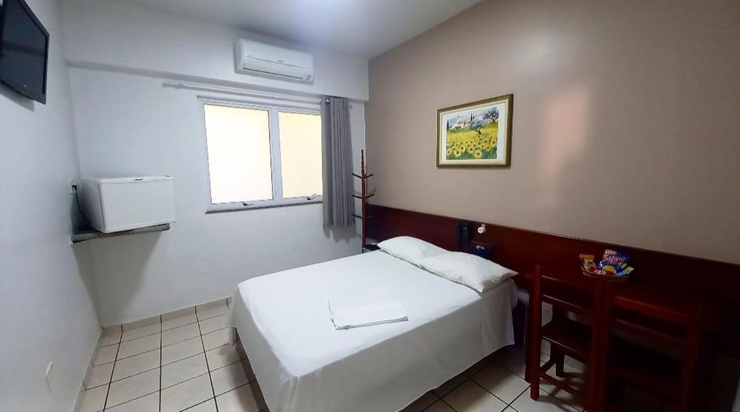 Alpha Ville Hotel 阿西斯 外观 照片