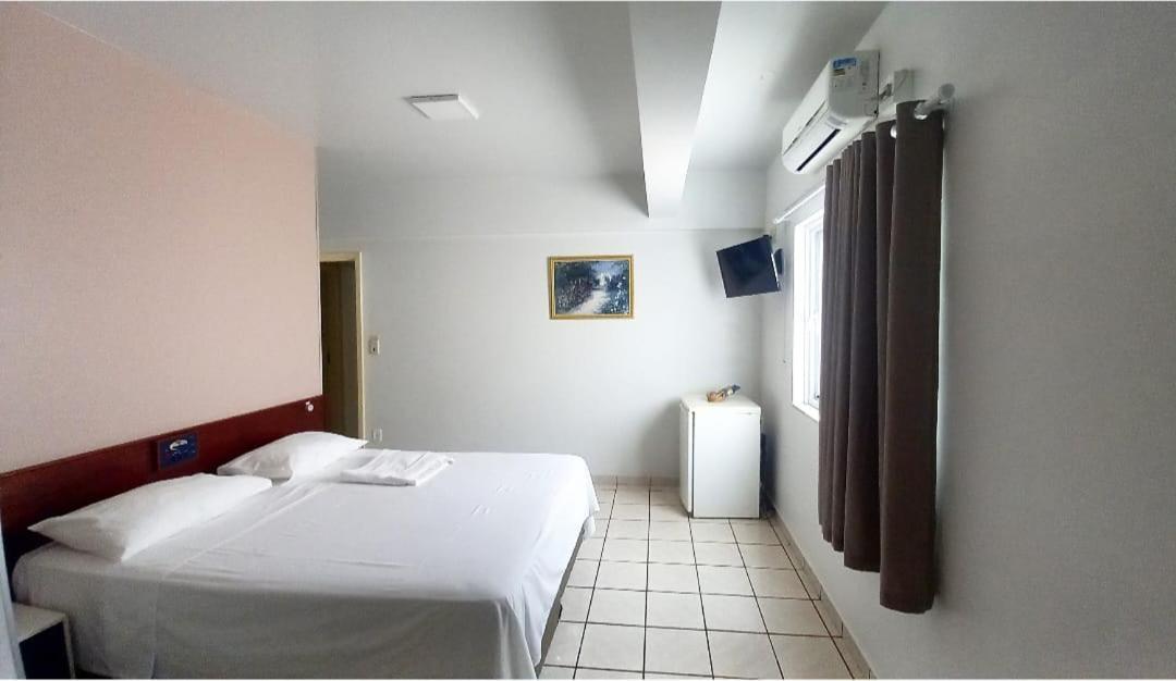 Alpha Ville Hotel 阿西斯 外观 照片