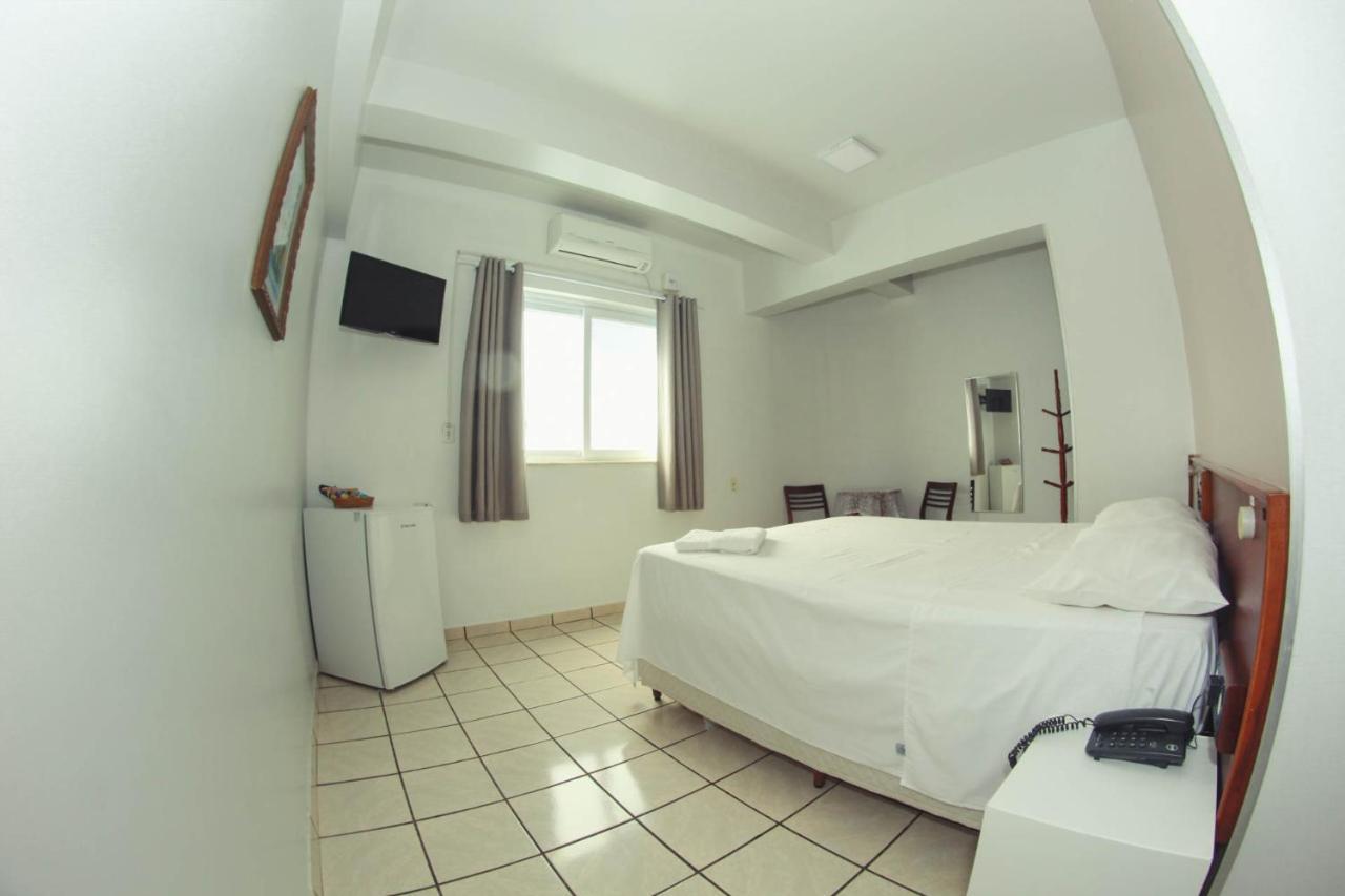 Alpha Ville Hotel 阿西斯 外观 照片