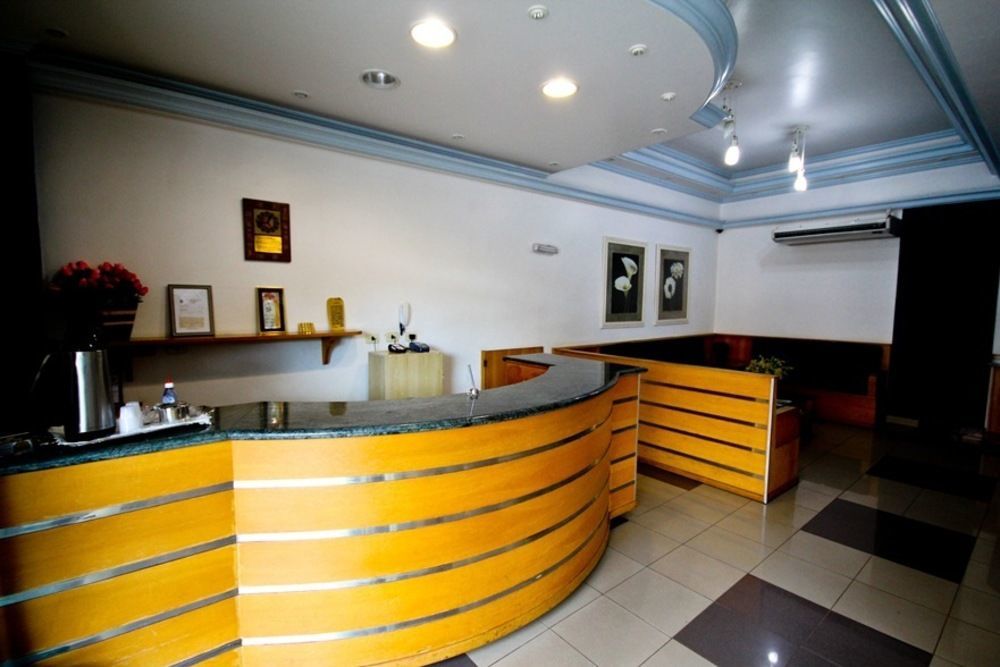 Alpha Ville Hotel 阿西斯 外观 照片